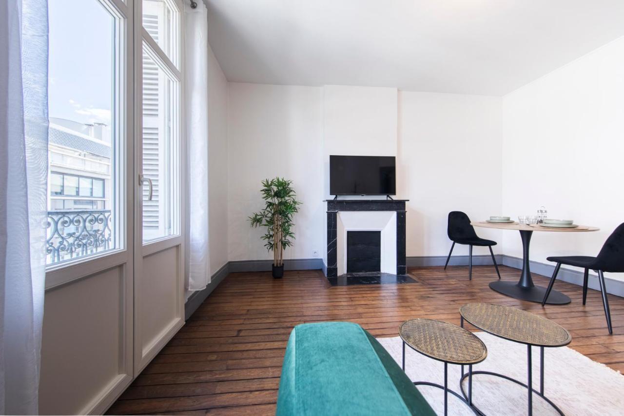 Appartement Avec Balcon A 250 M De La Gare, Hyper Centre トゥール エクステリア 写真
